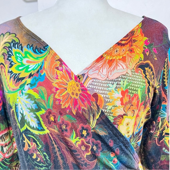 Salaam surplice top floral : Box 0w3: - Picture 4 of 10